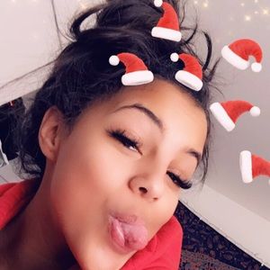 Meet your Posher, Axson